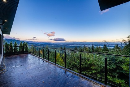 Photo 40 at 592 Craigmohr Drive, Glenmore, West Vancouver