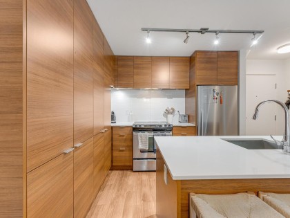 Photo 5 at 313 - 1677 Lloyd Avenue, Pemberton NV, North Vancouver