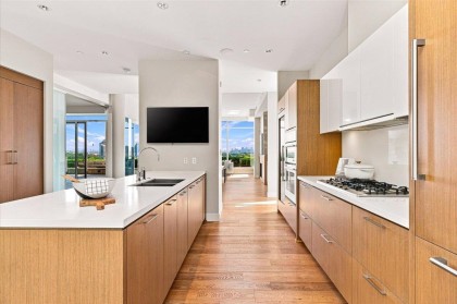 Photo 14 at 702 - 908 Keith Road, Park Royal, West Vancouver