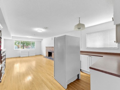 Photo 6 at 245 W 63rd Avenue, Marpole, Vancouver West