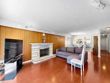 Photo 12 at 245 W 63rd Avenue, Marpole, Vancouver West