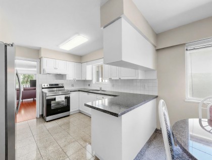 Photo 14 at 245 W 63rd Avenue, Marpole, Vancouver West