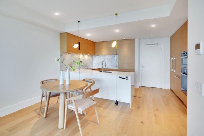 Photo 6 at 402 - 3101 Burfield Place, Cypress Park Estates, West Vancouver