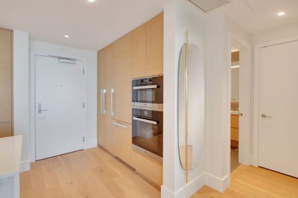 Photo 7 at 402 - 3101 Burfield Place, Cypress Park Estates, West Vancouver