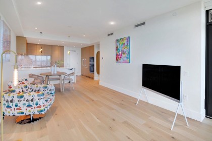 Photo 5 at 402 - 3101 Burfield Place, Cypress Park Estates, West Vancouver