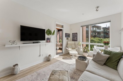Photo 4 at 312 - 733 W 3rd Street, Harbourside, North Vancouver