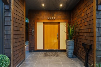 Photo 3 at 5522 Deerhorn Lane, Grouse Woods, North Vancouver