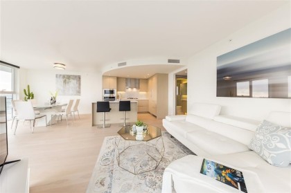 Photo 2 at 2417 - 89 Nelson Street, Yaletown, Vancouver West