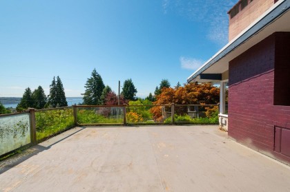 Photo 27 at 1241 Nepal Crescent, Ambleside, West Vancouver