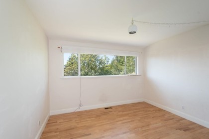 Photo 22 at 1241 Nepal Crescent, Ambleside, West Vancouver
