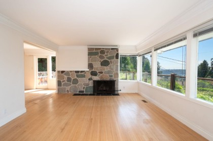 Photo 7 at 1241 Nepal Crescent, Ambleside, West Vancouver