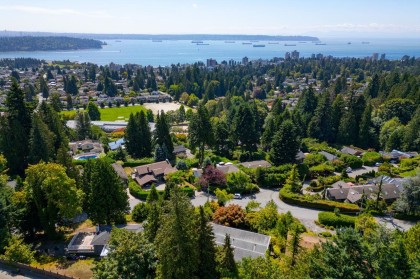 Photo 31 at 1241 Nepal Crescent, Ambleside, West Vancouver
