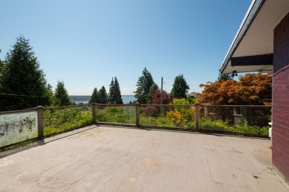 Photo 4 at 1241 Nepal Crescent, Ambleside, West Vancouver
