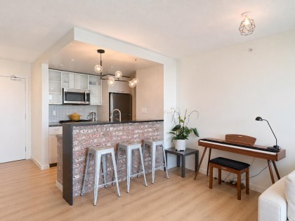 Photo 16 at 801 - 980 Cooperage Way, Yaletown, Vancouver West