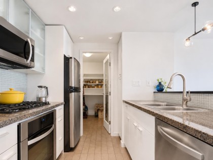 Photo 12 at 801 - 980 Cooperage Way, Yaletown, Vancouver West