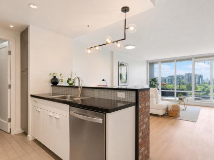 Photo 15 at 801 - 980 Cooperage Way, Yaletown, Vancouver West