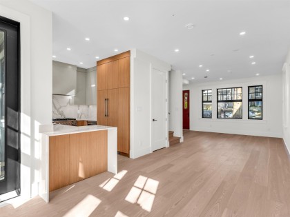 Photo 10 at 2566 W 2nd Avenue, Kitsilano, Vancouver West