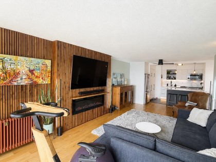 Photo 2 at 303 - 441 E 3rd Street, Lower Lonsdale, North Vancouver