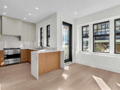 Photo 12 at 2568 W 2nd Avenue, Kitsilano, Vancouver West