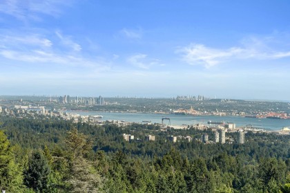 Photo 11 at 1424 Sandhurst Place, Chartwell, West Vancouver