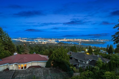 Photo 8 at 1424 Sandhurst Place, Chartwell, West Vancouver