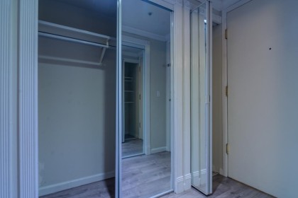 Photo 16 at 802 - 388 Drake Street, Yaletown, Vancouver West