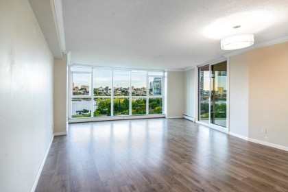 Photo 1 at 802 - 388 Drake Street, Yaletown, Vancouver West