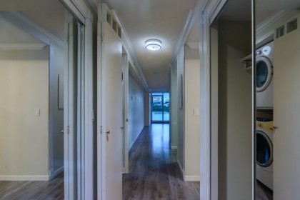 Photo 15 at 802 - 388 Drake Street, Yaletown, Vancouver West