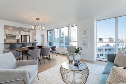 Photo 3 at 605 - 1228 Marinaside Crescent, Yaletown, Vancouver West