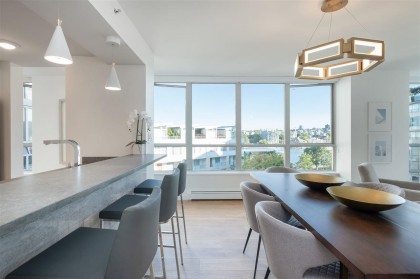 Photo 9 at 605 - 1228 Marinaside Crescent, Yaletown, Vancouver West