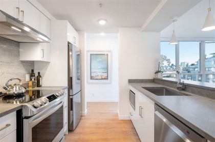 Photo 15 at 605 - 1228 Marinaside Crescent, Yaletown, Vancouver West