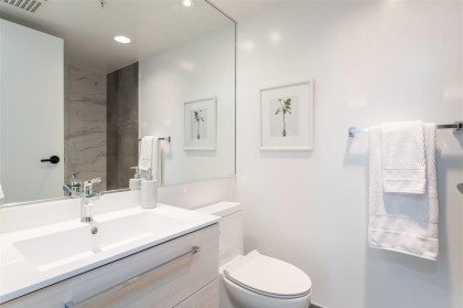 Photo 19 at 605 - 1228 Marinaside Crescent, Yaletown, Vancouver West