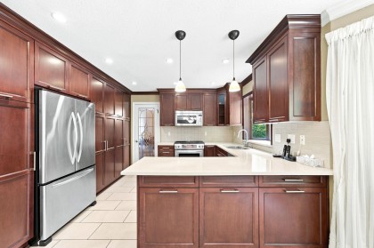 Photo 4 at 5519 Cliffridge Place, Canyon Heights NV, North Vancouver