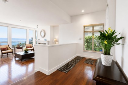 Photo 2 at 2462 Shadbolt Lane, Panorama Village, West Vancouver