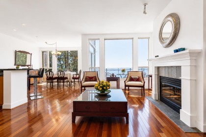 Photo 1 at 2462 Shadbolt Lane, Panorama Village, West Vancouver