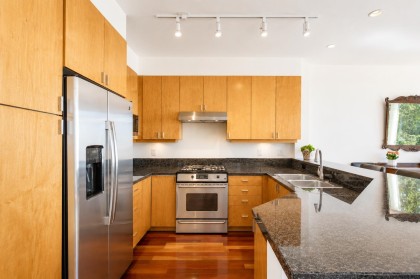 Photo 9 at 2462 Shadbolt Lane, Panorama Village, West Vancouver