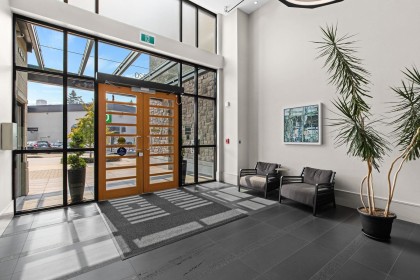 Photo 38 at 402 - 3220 Connaught Crescent, Edgemont, North Vancouver