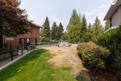 Photo 31 at 402 - 3220 Connaught Crescent, Edgemont, North Vancouver