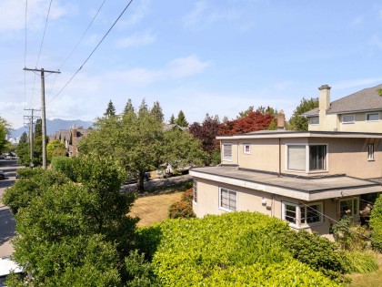 Photo 9 at 696 W 27th Avenue, Cambie, Vancouver West