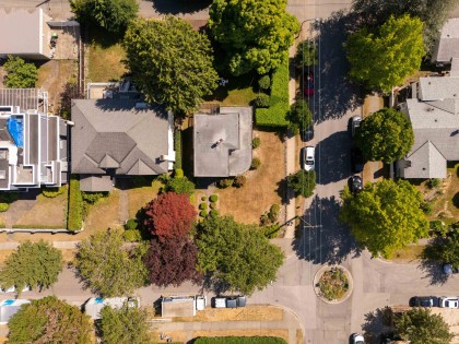 Photo 8 at 696 W 27th Avenue, Cambie, Vancouver West