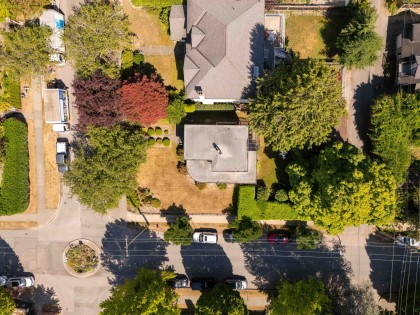 Photo 9 at 696 W 27th Avenue, Cambie, Vancouver West