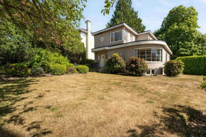 Photo 4 at 696 W 27th Avenue, Cambie, Vancouver West