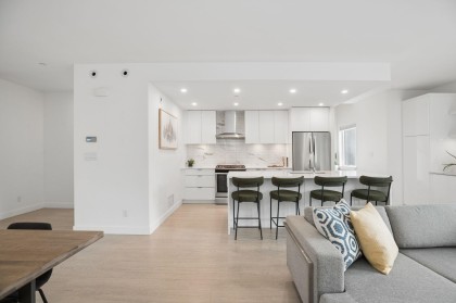 Photo 7 at 16 - 3596 Salal Drive, Roche Point, North Vancouver