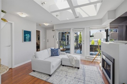 Photo 6 at 401 - 3673 W 11th Avenue, Kitsilano, Vancouver West