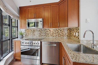 Photo 17 at 401 - 3673 W 11th Avenue, Kitsilano, Vancouver West