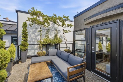 Photo 3 at 401 - 3673 W 11th Avenue, Kitsilano, Vancouver West