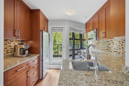 Photo 15 at 401 - 3673 W 11th Avenue, Kitsilano, Vancouver West