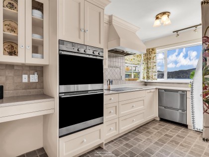 Photo 28 at 2558 Panorama Drive, Deep Cove, North Vancouver