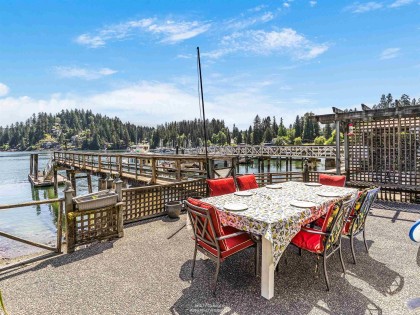 Photo 4 at 2558 Panorama Drive, Deep Cove, North Vancouver