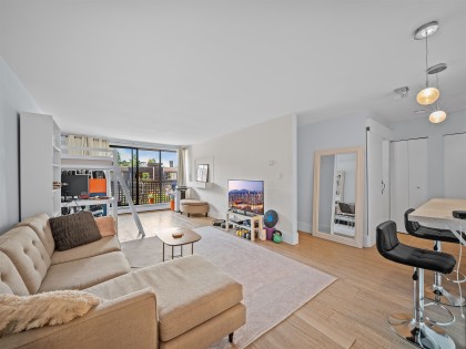 Photo 17 at 210 - 141 W 13th Street, Central Lonsdale, North Vancouver